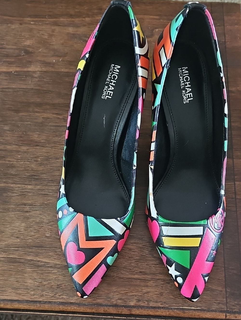 Michael Kors Multicolor Geometric & Heart Pointed Heels